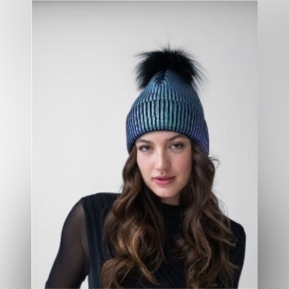 🦊 ADRIENNE LANDAU MeTaLliC  IrIdEsCeNt BlUe ReAl FuR F0X P0m-P0m BeAnIe - Picture 7 of 8